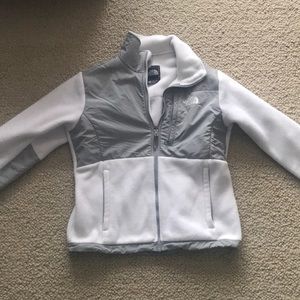 Northface fleece in white/gray